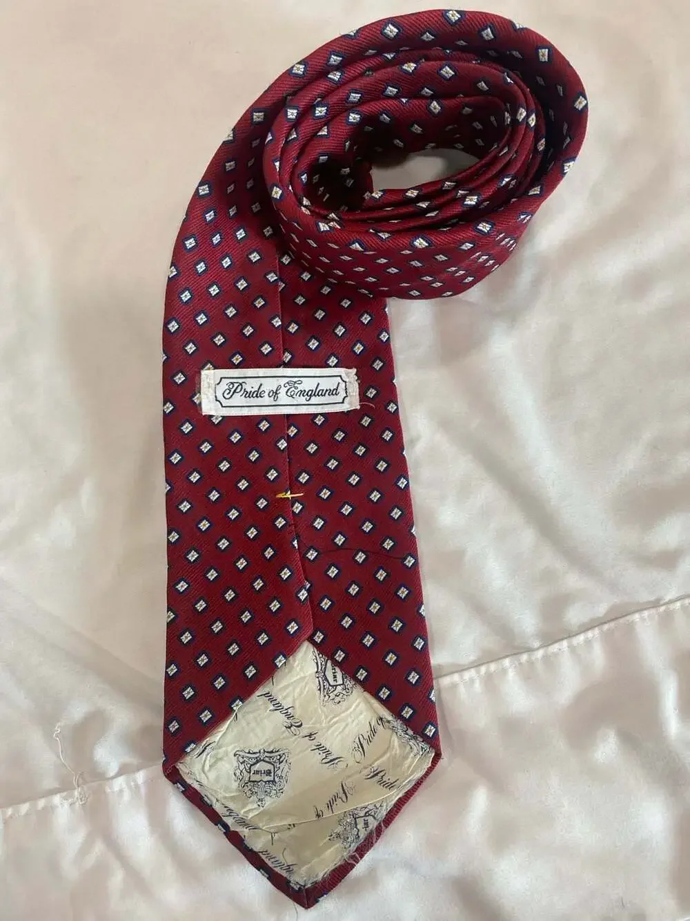 Pride of England Vintage Red Silk Diamond Foulard Necktie Made for Joe's Mens St